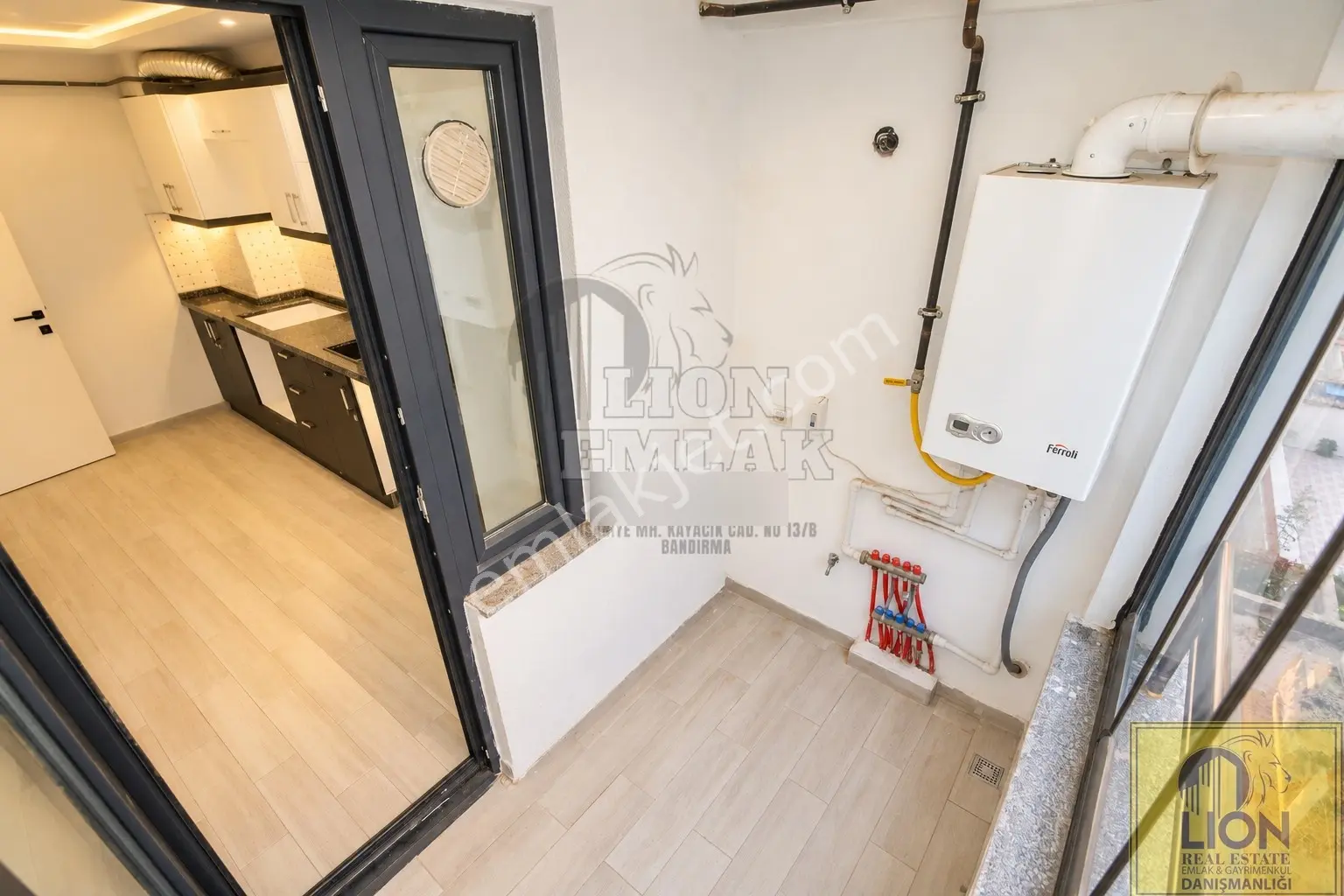 Lıon Emlak'tan 600 Evler'de Arakat,balkonlu Satılık 2+1 Daire — fotoğraf 7