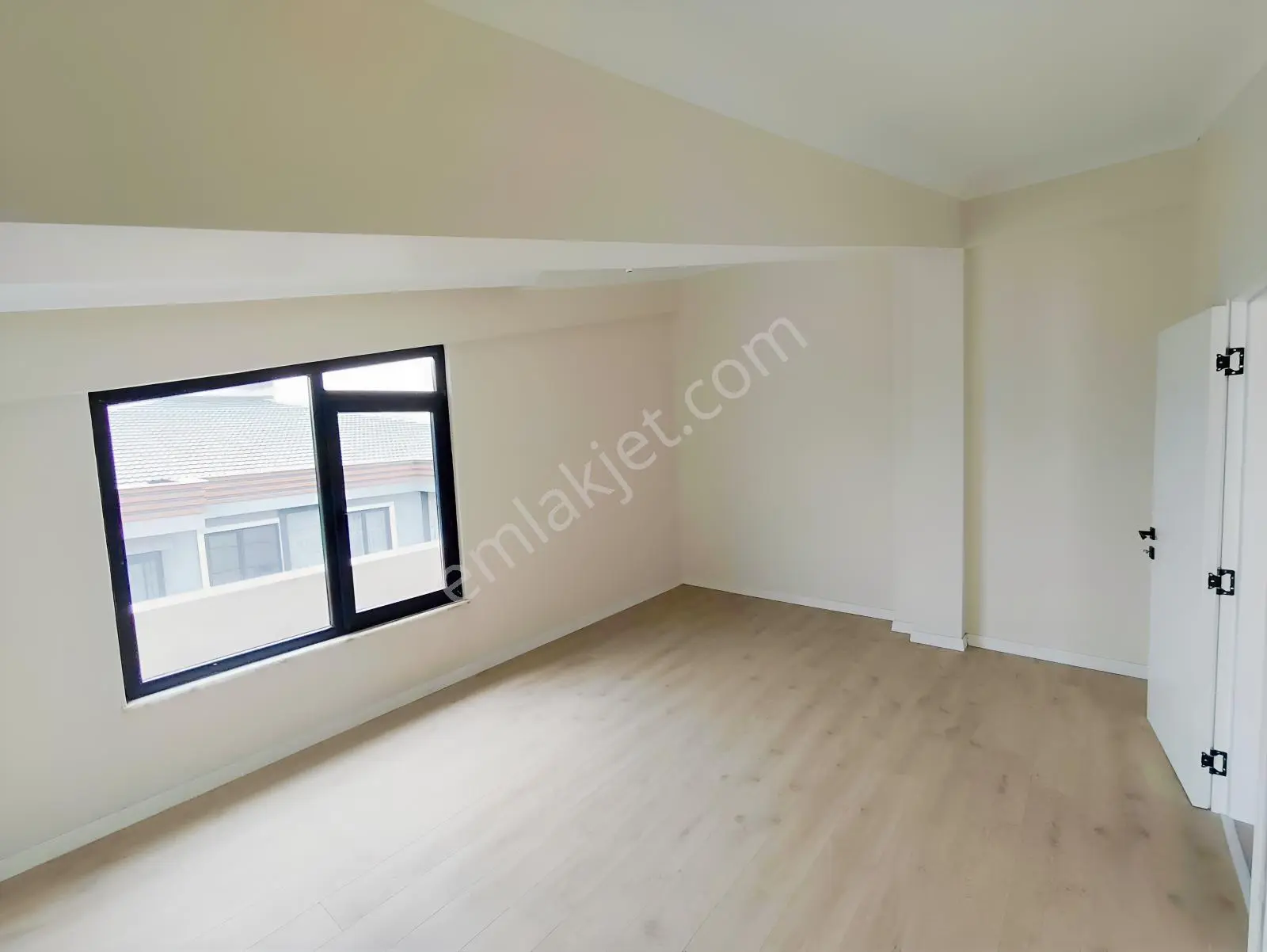 Çiftlikköy'de Doğa Manzaralı, Teraslı 3+1 Satılık Dubleks Daire — fotoğraf 7