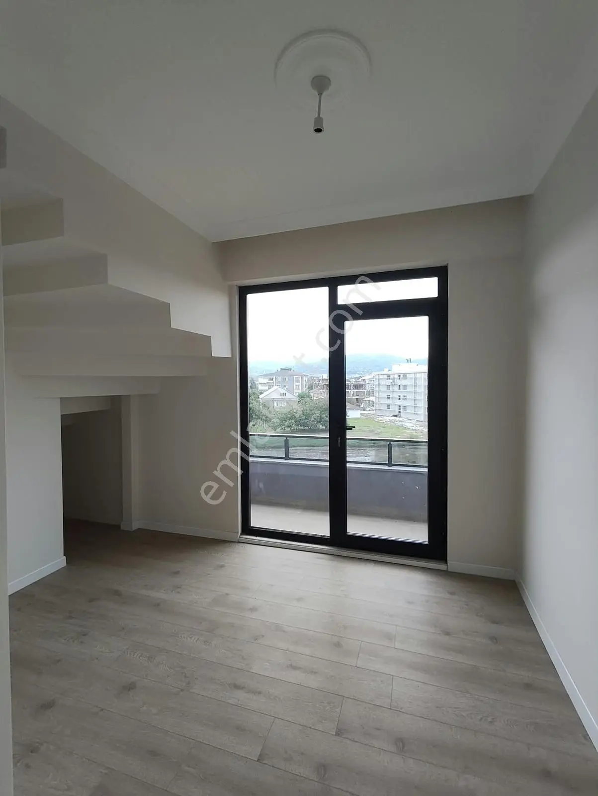 Çiftlikköy'de Doğa Manzaralı, Teraslı 3+1 Satılık Dubleks Daire — fotoğraf 8