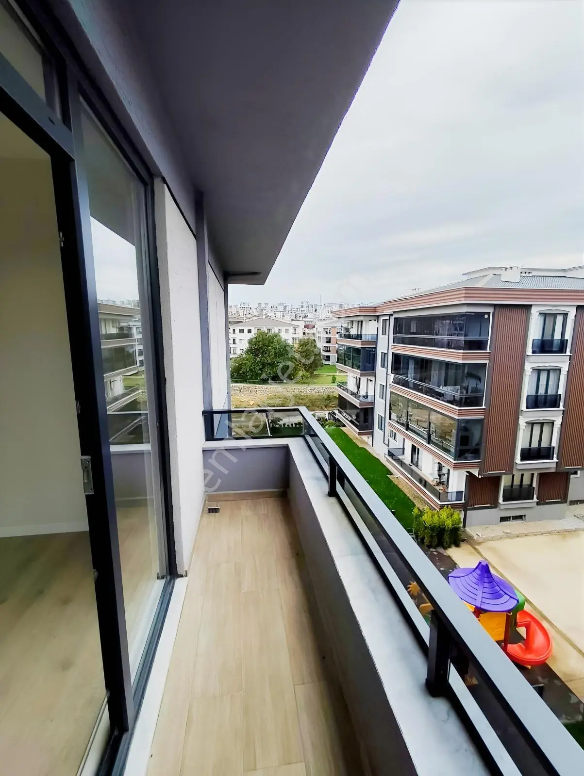Çiftlikköy'de Doğa Manzaralı, Teraslı 3+1 Satılık Dubleks Daire — fotoğraf 20