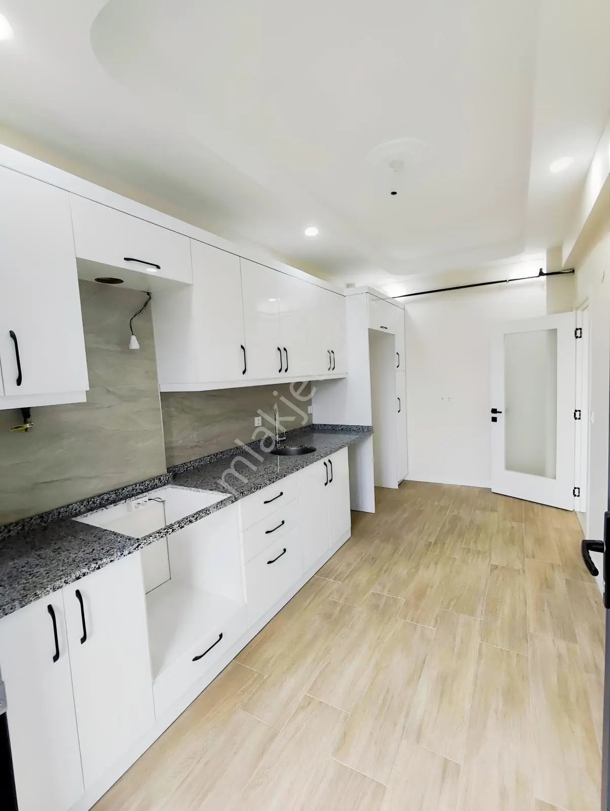 Çiftlikköy'de Doğa Manzaralı, Teraslı 3+1 Satılık Dubleks Daire — fotoğraf 31