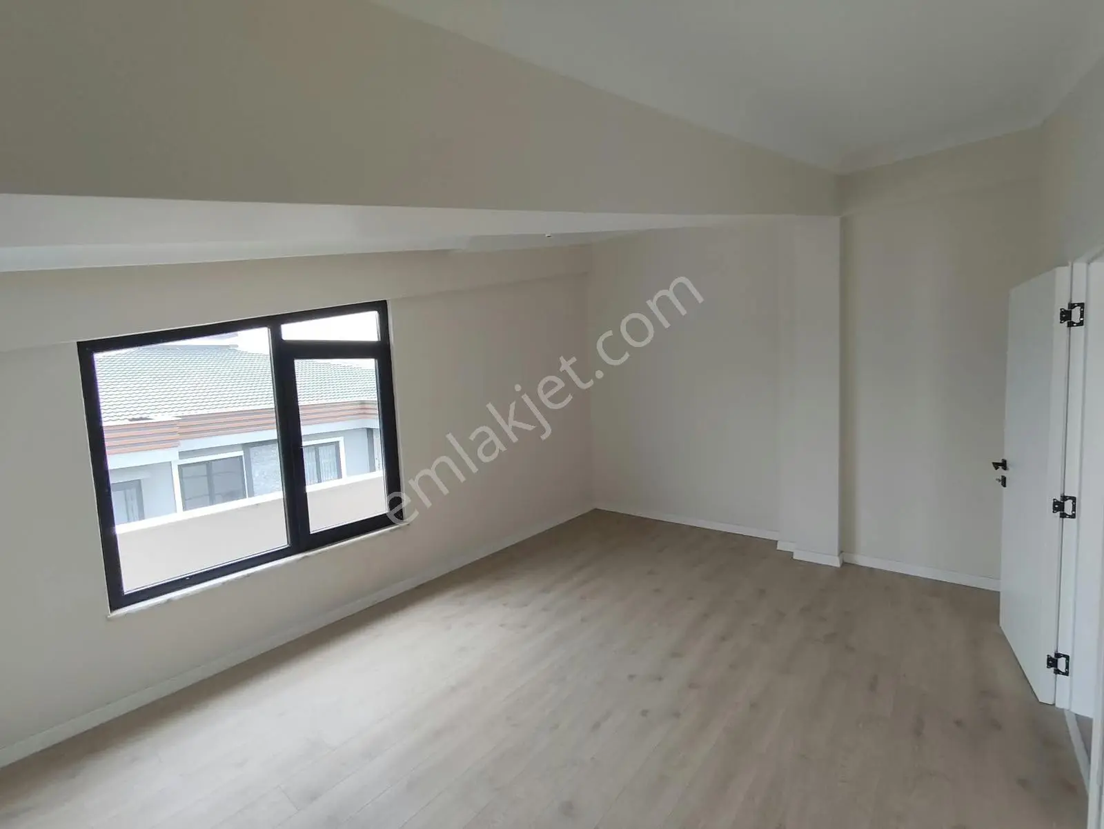 Çiftlikköy'de Doğa Manzaralı, Teraslı 3+1 Satılık Dubleks Daire — fotoğraf 32
