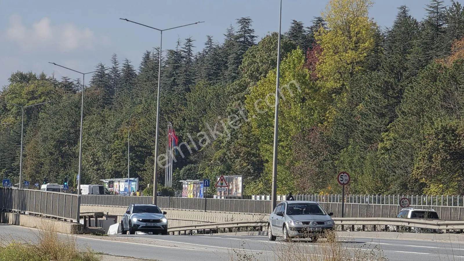 Yenıbaglar Mah Merkezı Konum Satılık Arakat Asansrlu 1+1 Esyalı — fotoğraf 2