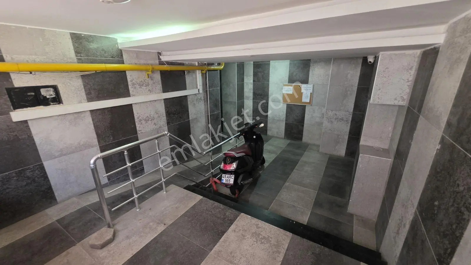 Yenıbaglar Mah Merkezı Konum Satılık Arakat Asansrlu 1+1 Esyalı — fotoğraf 4