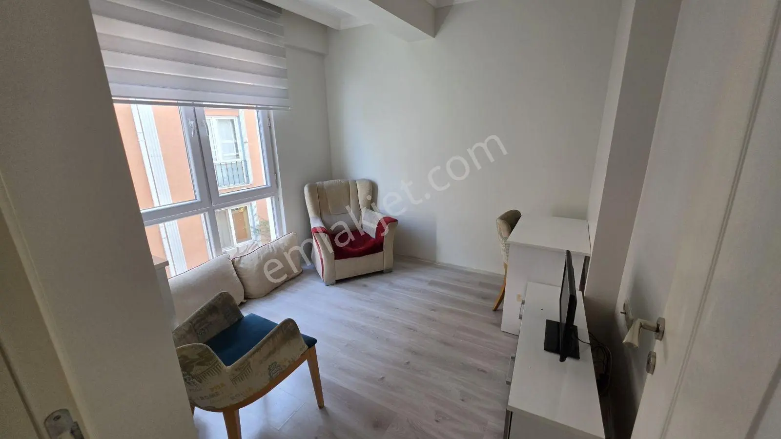 Yenıbaglar Mah Merkezı Konum Satılık Arakat Asansrlu 1+1 Esyalı — fotoğraf 19