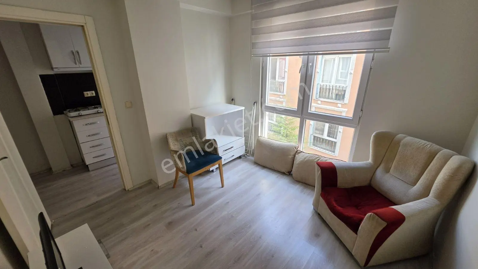 Yenıbaglar Mah Merkezı Konum Satılık Arakat Asansrlu 1+1 Esyalı — fotoğraf 20