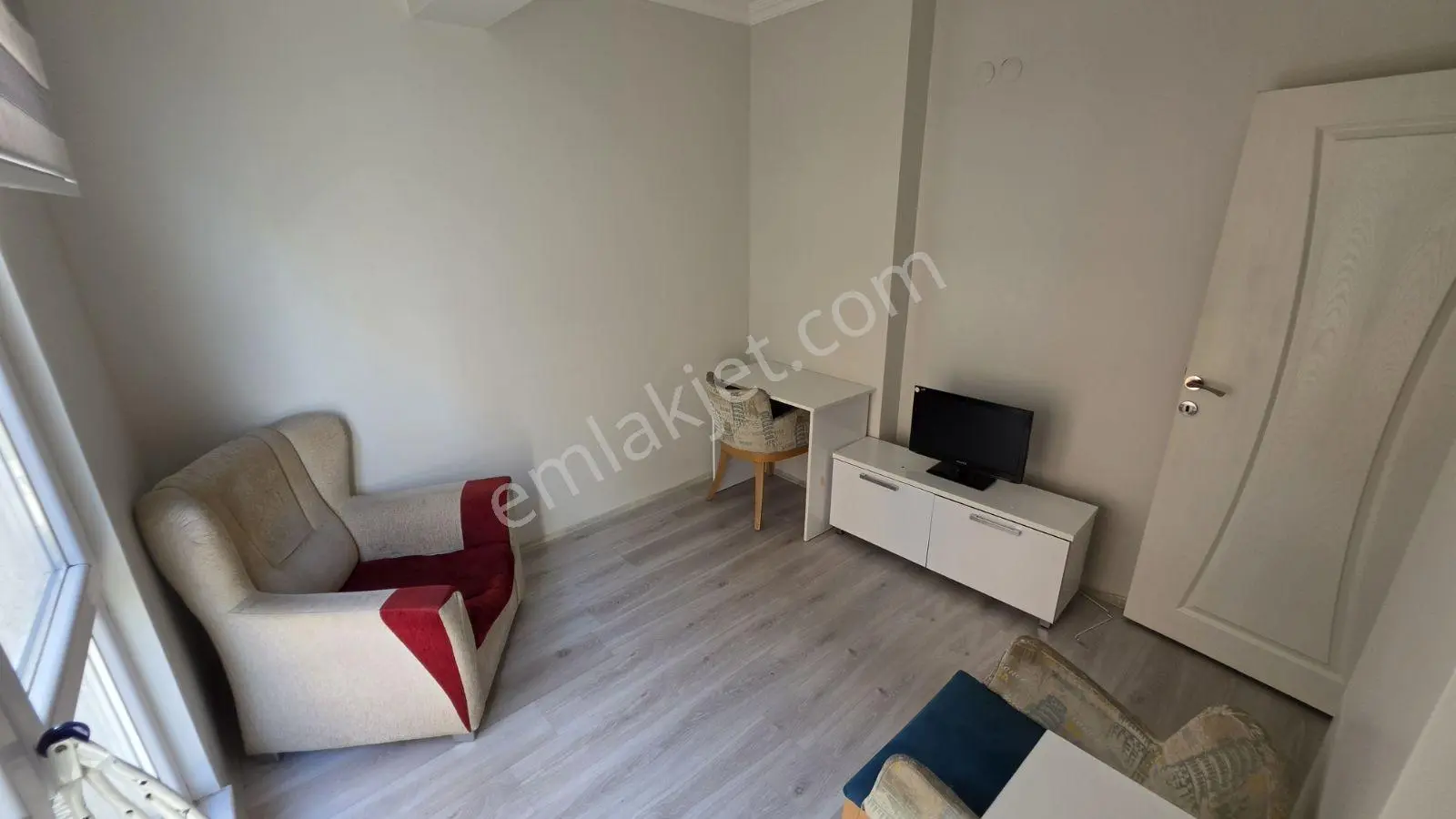 Yenıbaglar Mah Merkezı Konum Satılık Arakat Asansrlu 1+1 Esyalı — fotoğraf 22