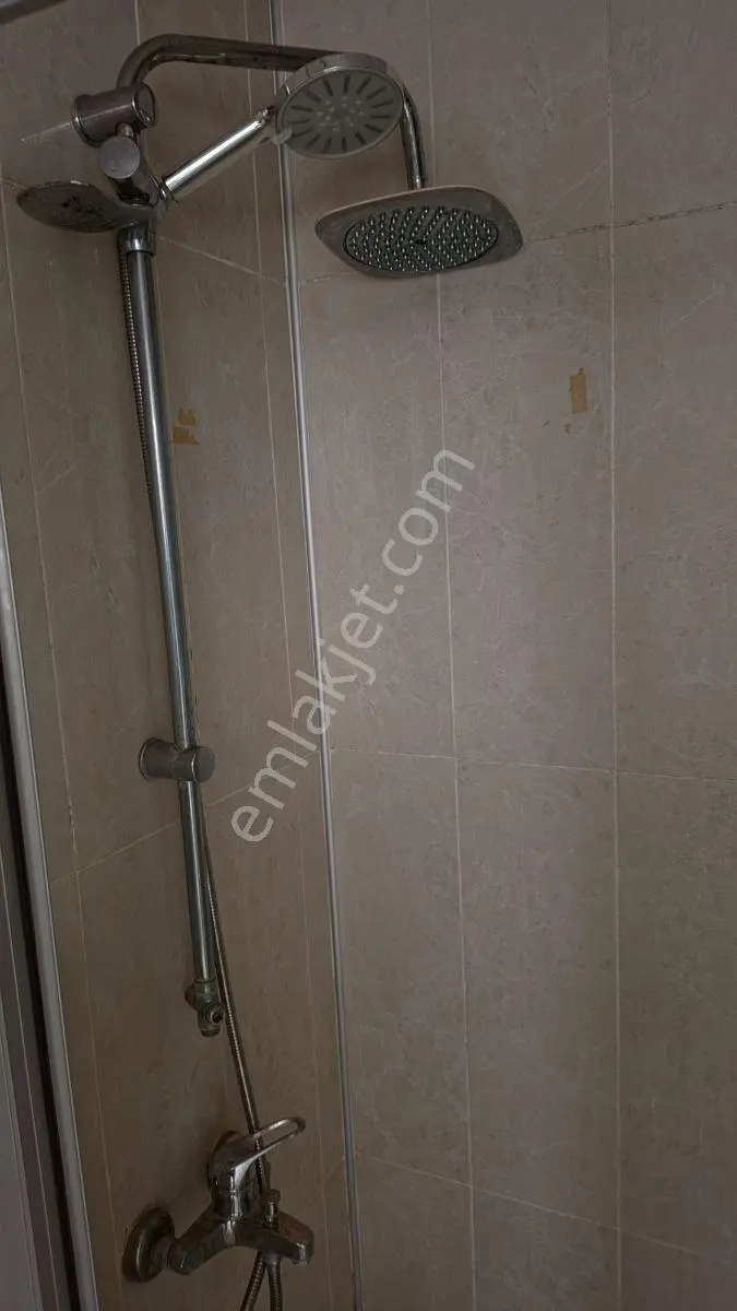 Yenıbaglar Mah Merkezı Konum Satılık Arakat Asansrlu 1+1 Esyalı — fotoğraf 24