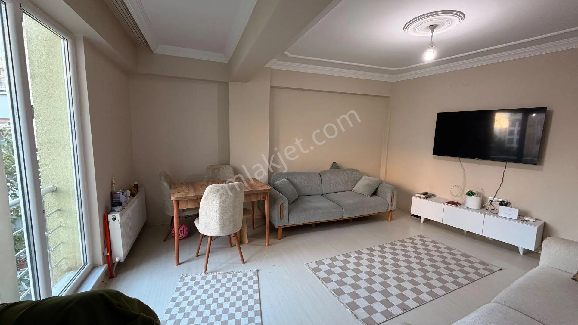 B&u Gayrimenkulden Karakaşta Şehrin Merkezinde Satılık 2+1 Daire — fotoğraf 3