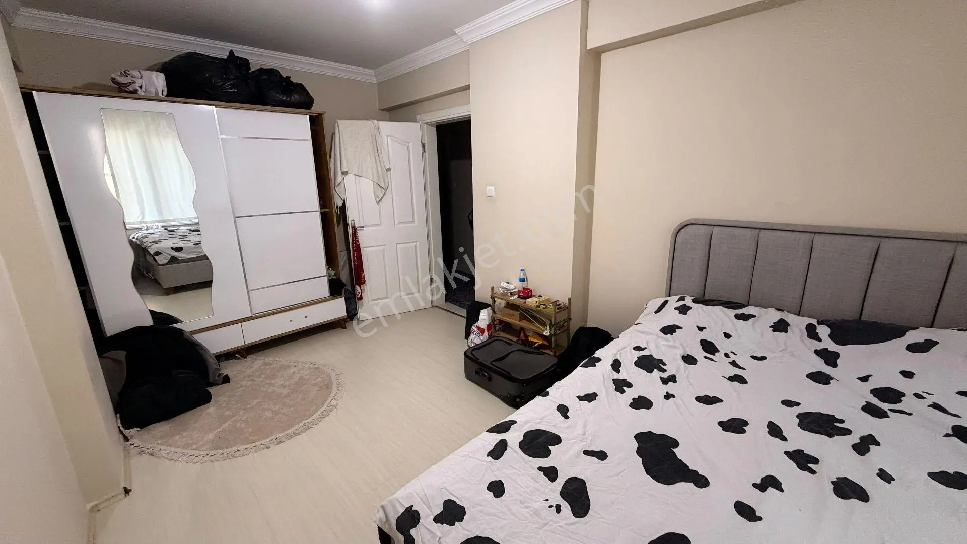 B&u Gayrimenkulden Karakaşta Şehrin Merkezinde Satılık 2+1 Daire — fotoğraf 6