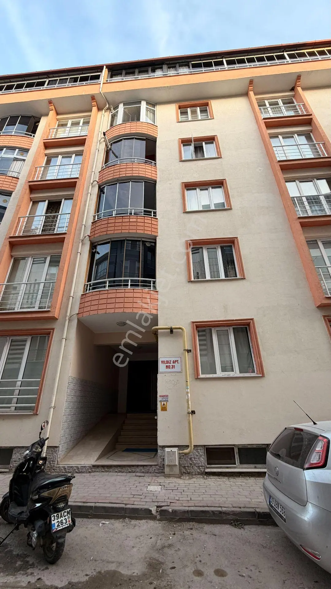 B&u Gayrimenkulden Karakaşta Şehrin Merkezinde Satılık 2+1 Daire — fotoğraf 21
