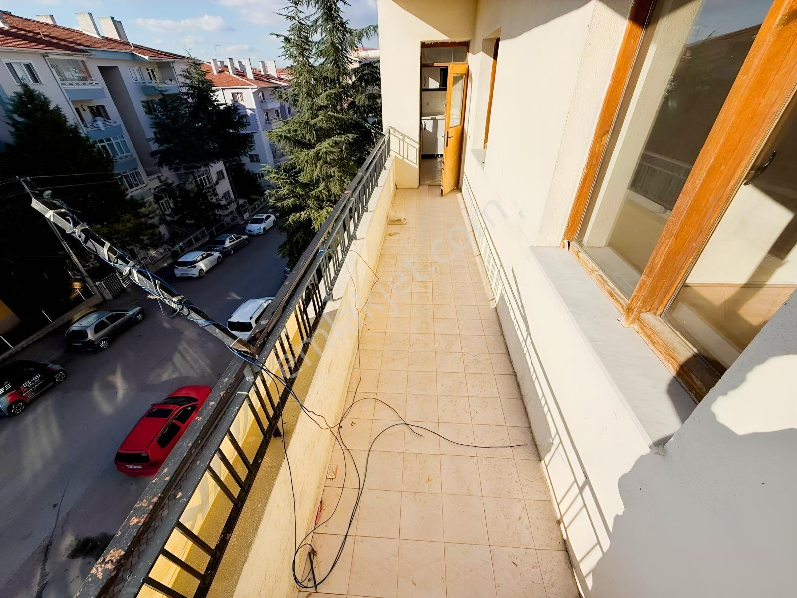 Es-as'tan Ertuğrul Gazi'de Site Çerisinde Bulvar Cep Ferah 3+1 — fotoğraf 26