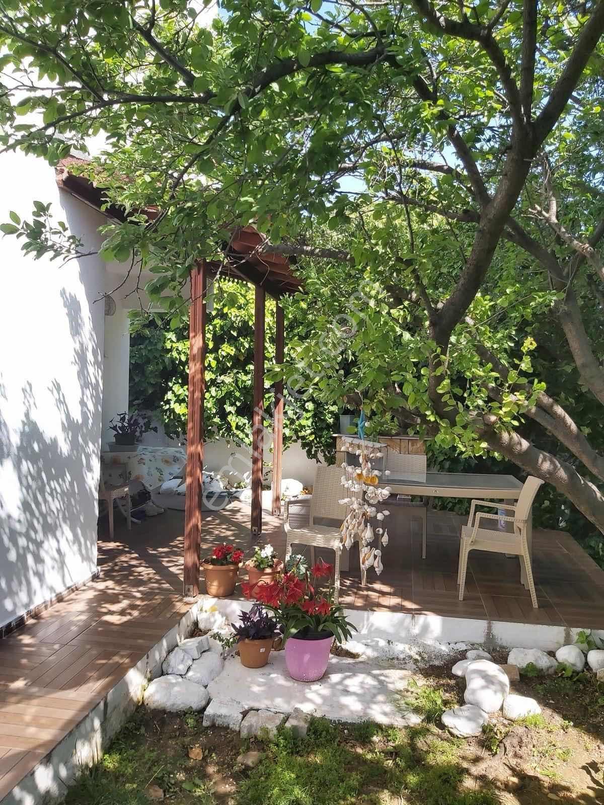 Akçay Coşgun Emlak'tan Kızılkeçilide Tripleks Villa — fotoğraf 3