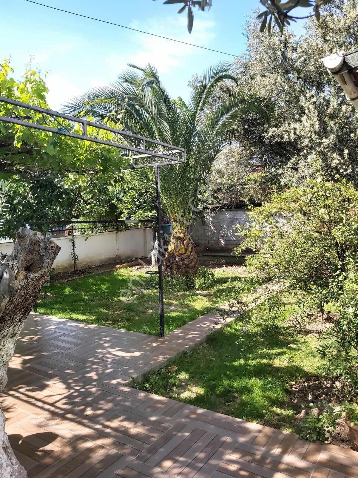 Akçay Coşgun Emlak'tan Kızılkeçilide Tripleks Villa — fotoğraf 6
