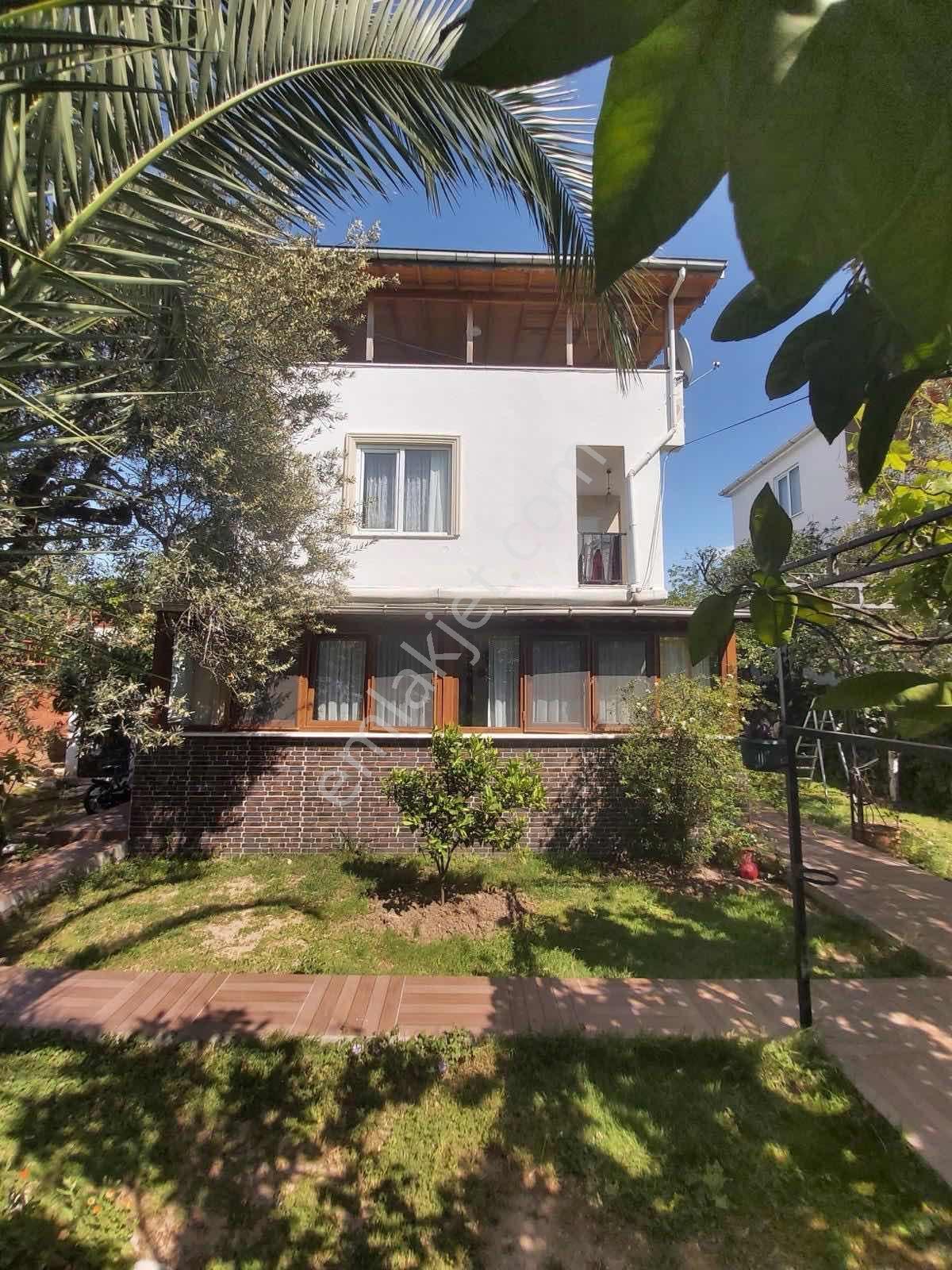 Akçay Coşgun Emlak'tan Kızılkeçilide Tripleks Villa — fotoğraf 9