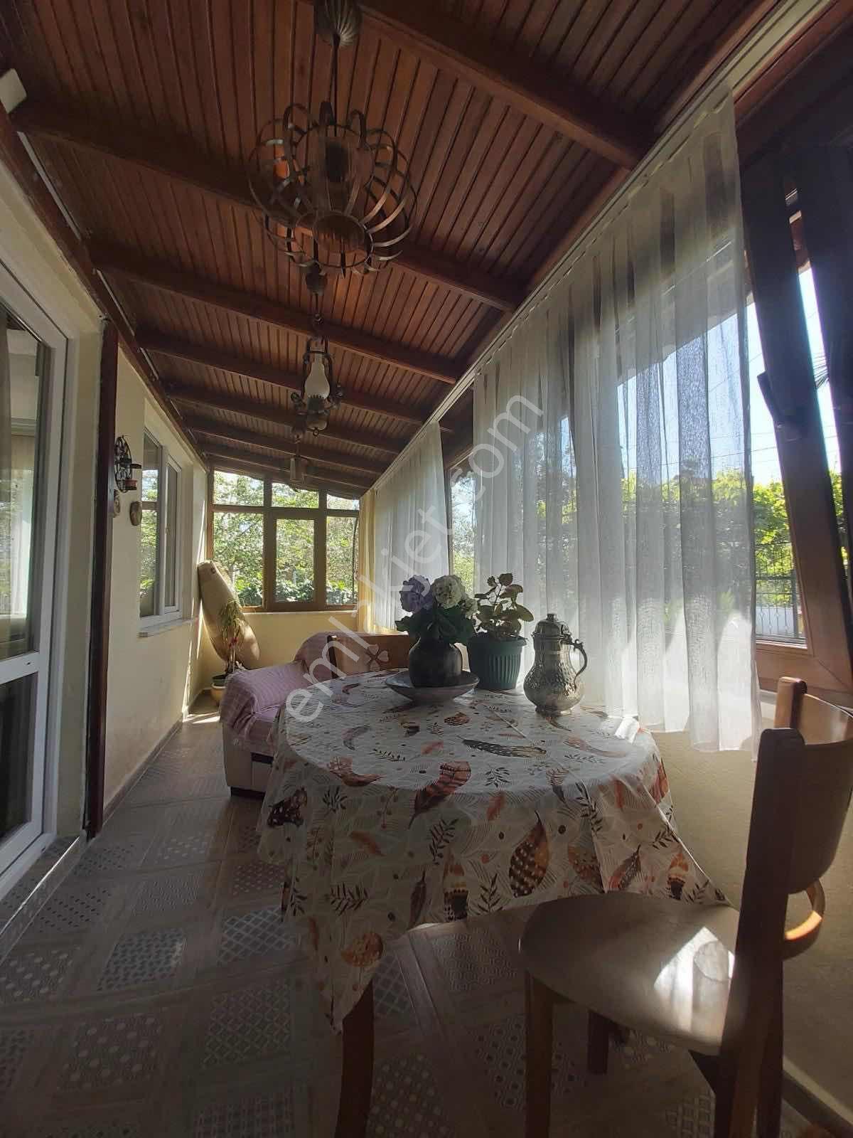 Akçay Coşgun Emlak'tan Kızılkeçilide Tripleks Villa — fotoğraf 12