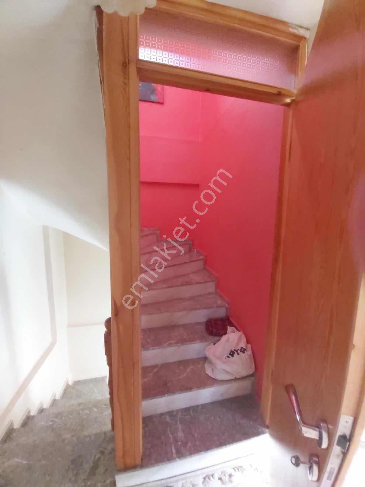 Akçay Coşgun Emlak'tan Kızılkeçilide Tripleks Villa — fotoğraf 19