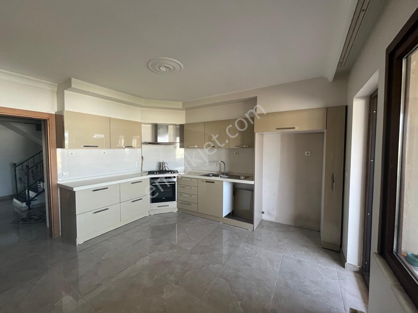 23 Nisan Mah, Özel Yapım 5+2 Satılık Dubleks Daire — fotoğraf 3