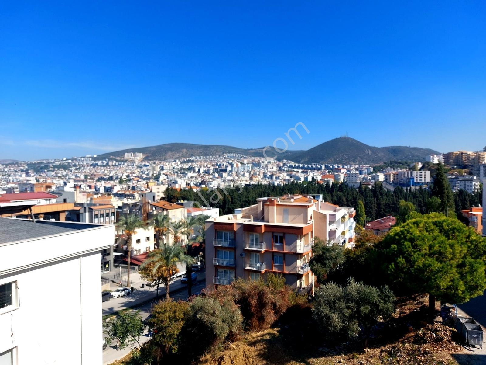 Kusadasi Merkez Hacifeyzullah Mah 3+1 Satilik Daire 5.500.000 Tl — fotoğraf 4