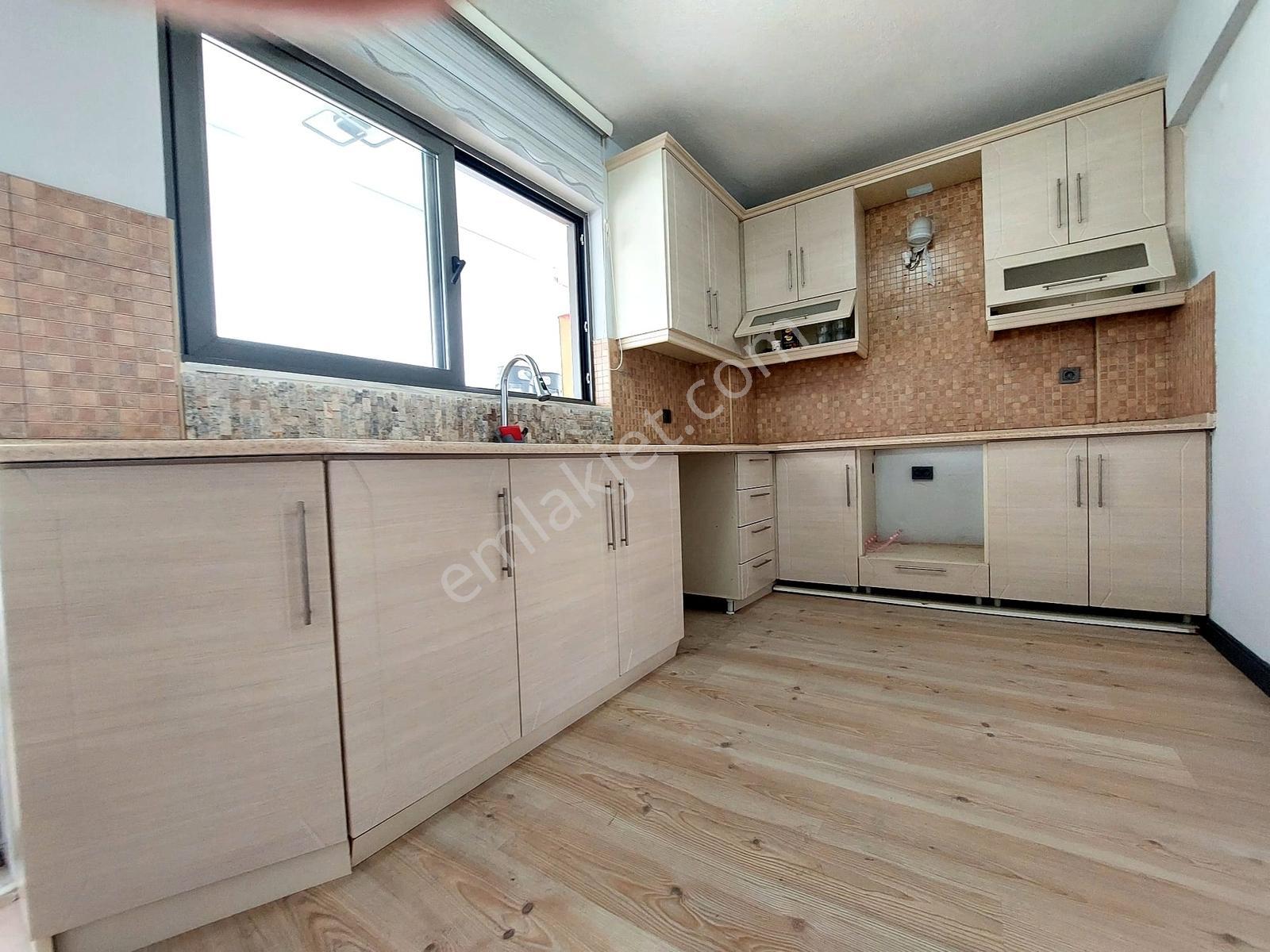 Kusadasi Merkez Hacifeyzullah Mah 3+1 Satilik Daire 5.500.000 Tl — fotoğraf 8