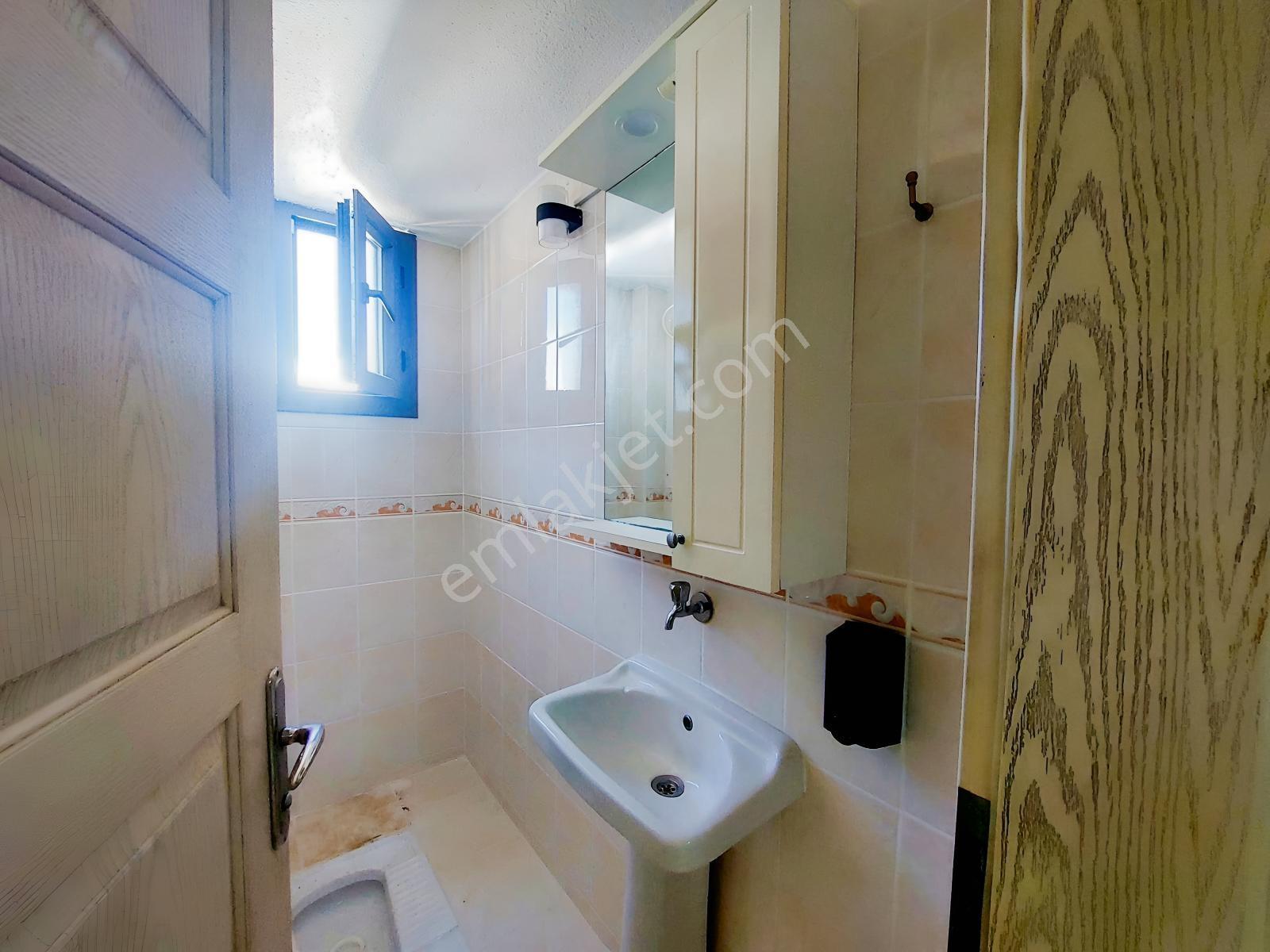 Kusadasi Merkez Hacifeyzullah Mah 3+1 Satilik Daire 5.500.000 Tl — fotoğraf 14