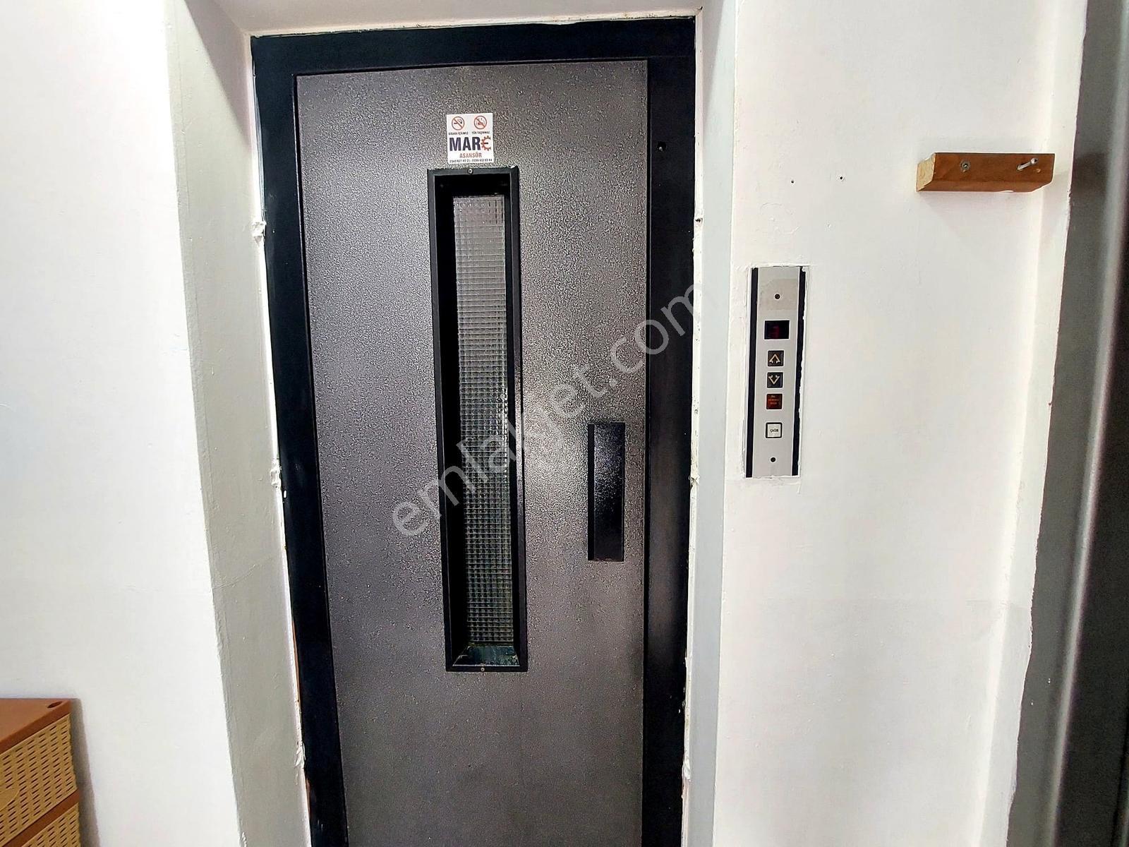 Kusadasi Merkez Hacifeyzullah Mah 3+1 Satilik Daire 5.500.000 Tl — fotoğraf 16