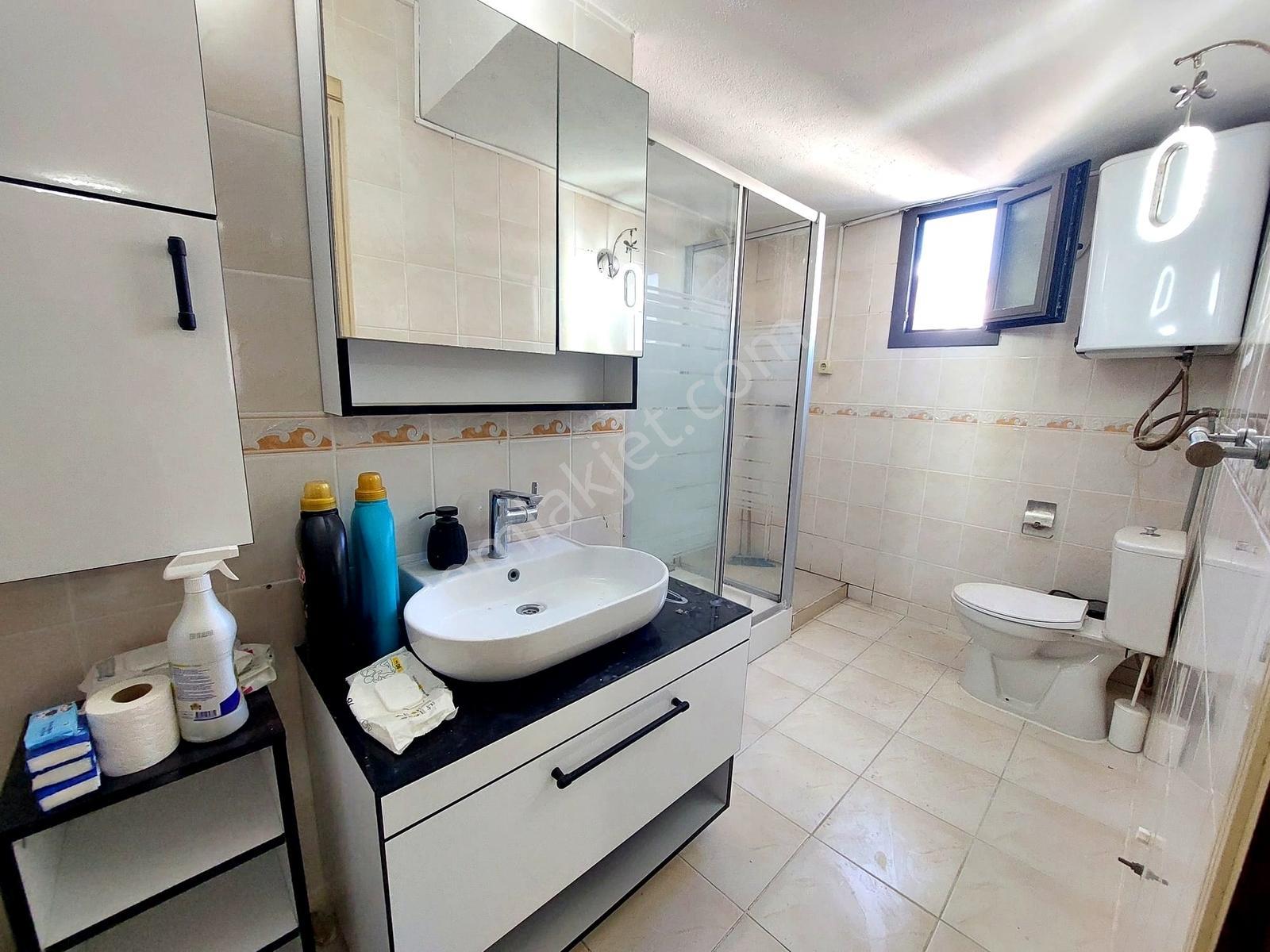 Kusadasi Merkez Hacifeyzullah Mah 3+1 Satilik Daire 5.500.000 Tl — fotoğraf 17
