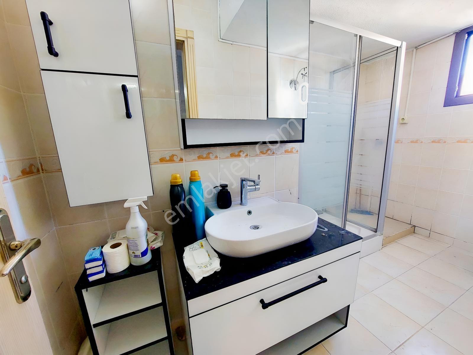 Kusadasi Merkez Hacifeyzullah Mah 3+1 Satilik Daire 5.500.000 Tl — fotoğraf 18