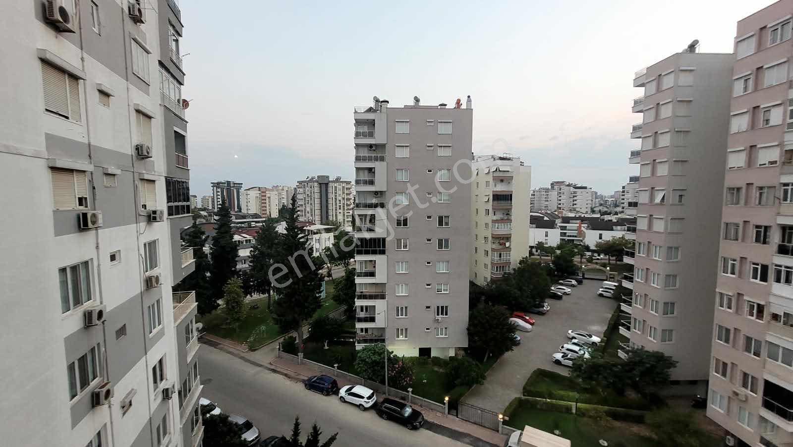 Ayşe Yenidoğan'Dan Kısmi Deniz Manzaralı Ara Kat Dubleks
