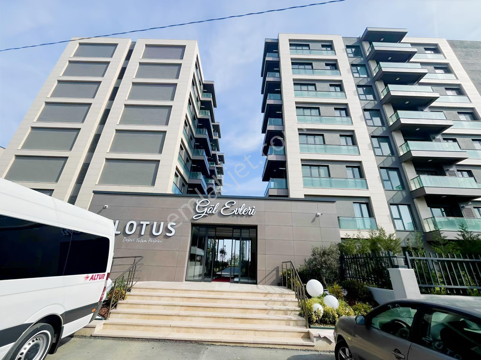 Avcılar Lotus Göl Evleri Sitesinde 2+1 Satılık Daire