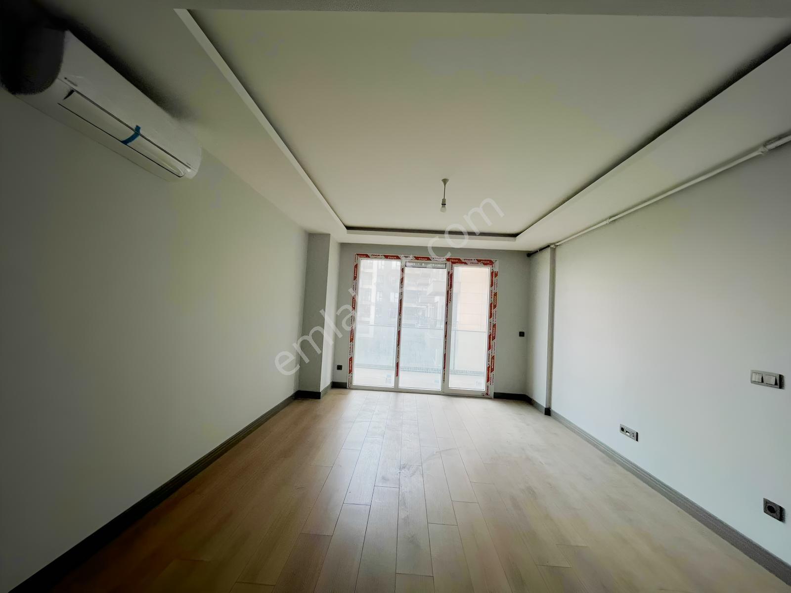 Avcılar Lotus Göl Evleri Sitesinde 2+1 Satılık Daire — fotoğraf 3