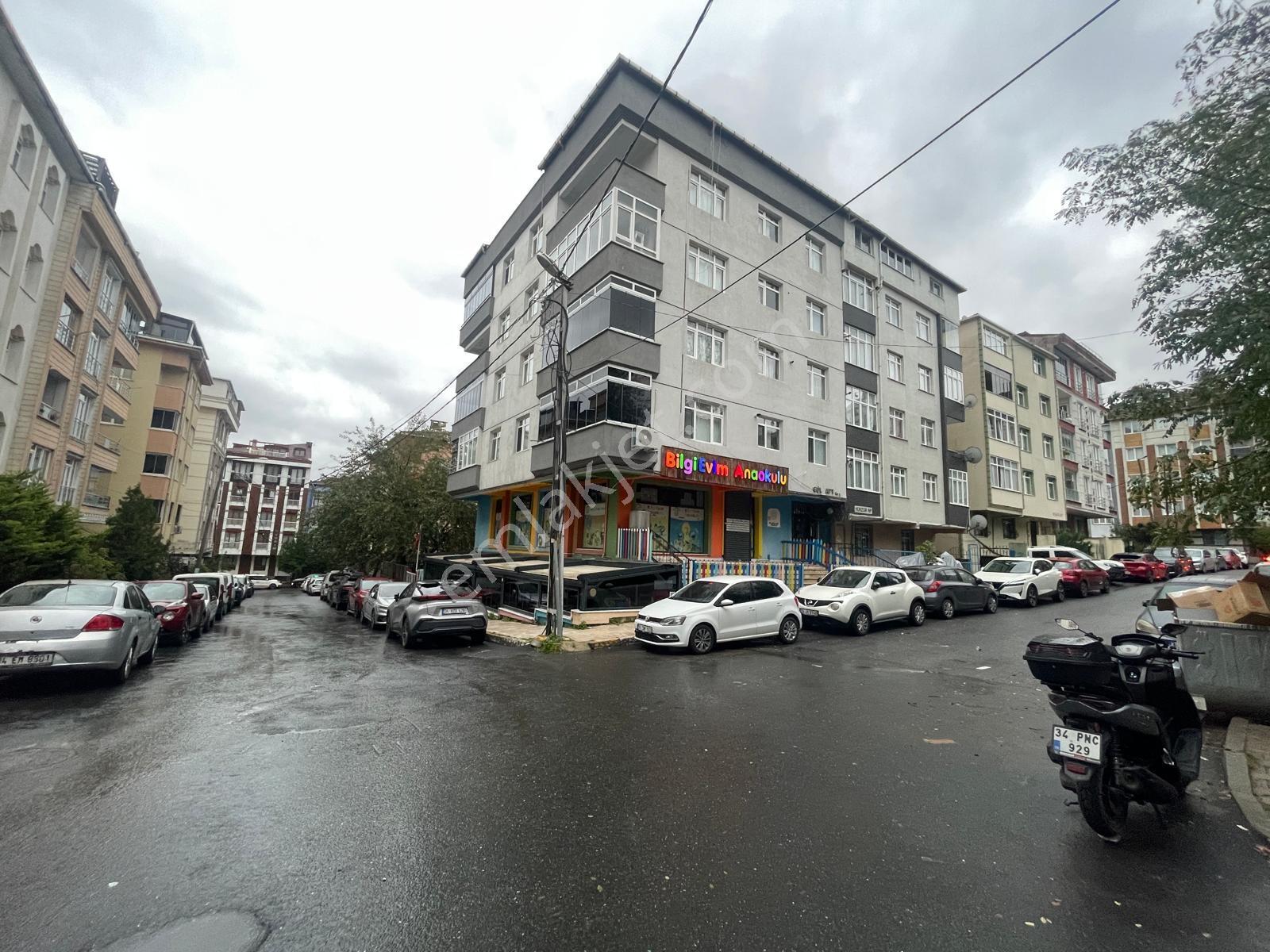 Eyüp Yeşilpınarda Metroya Beş Dakika Mesfade 2+1 Stılık Daire — fotoğraf 2
