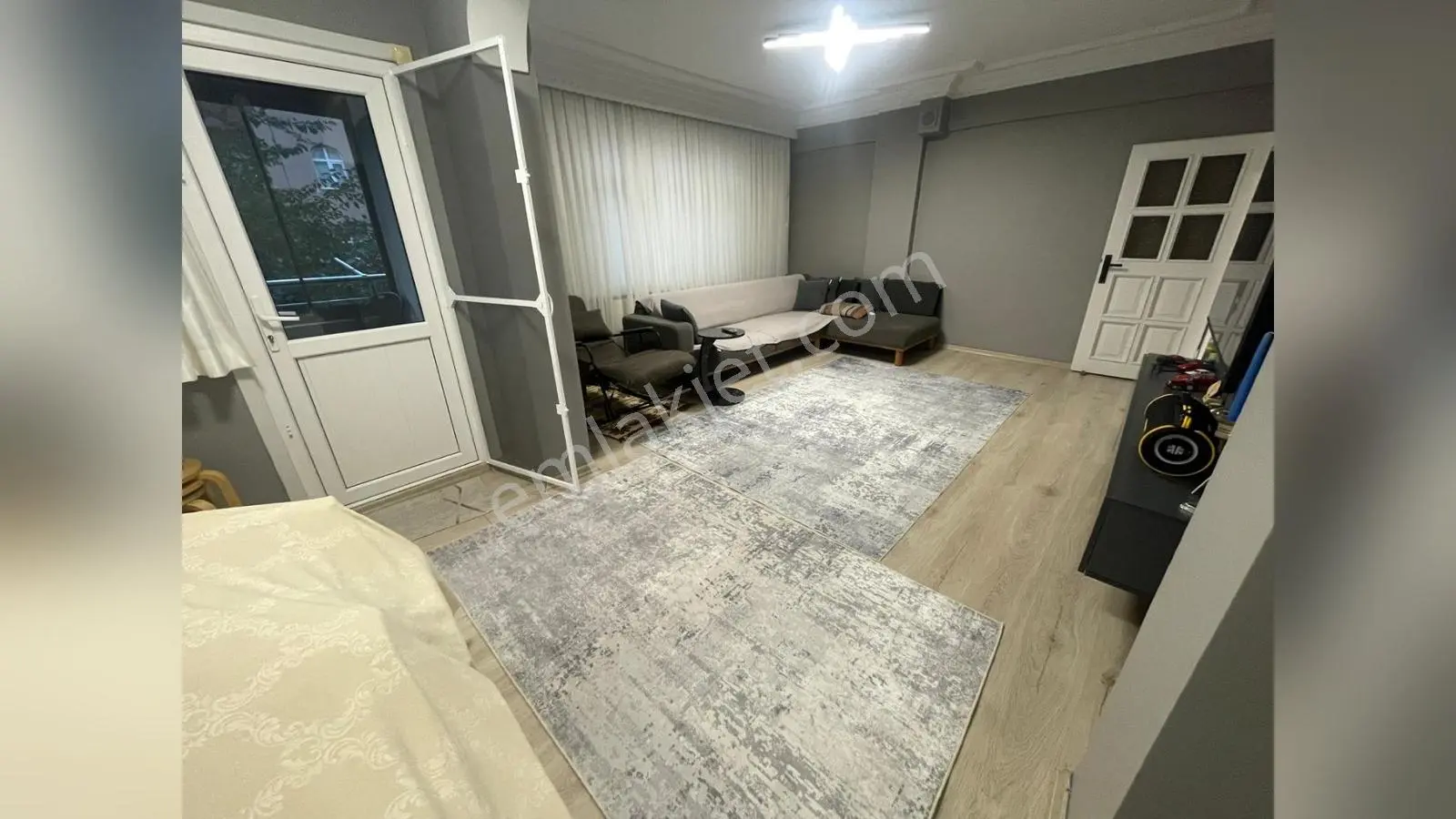 Eyüp Yeşilpınarda Metroya Beş Dakika Mesfade 2+1 Stılık Daire — fotoğraf 7