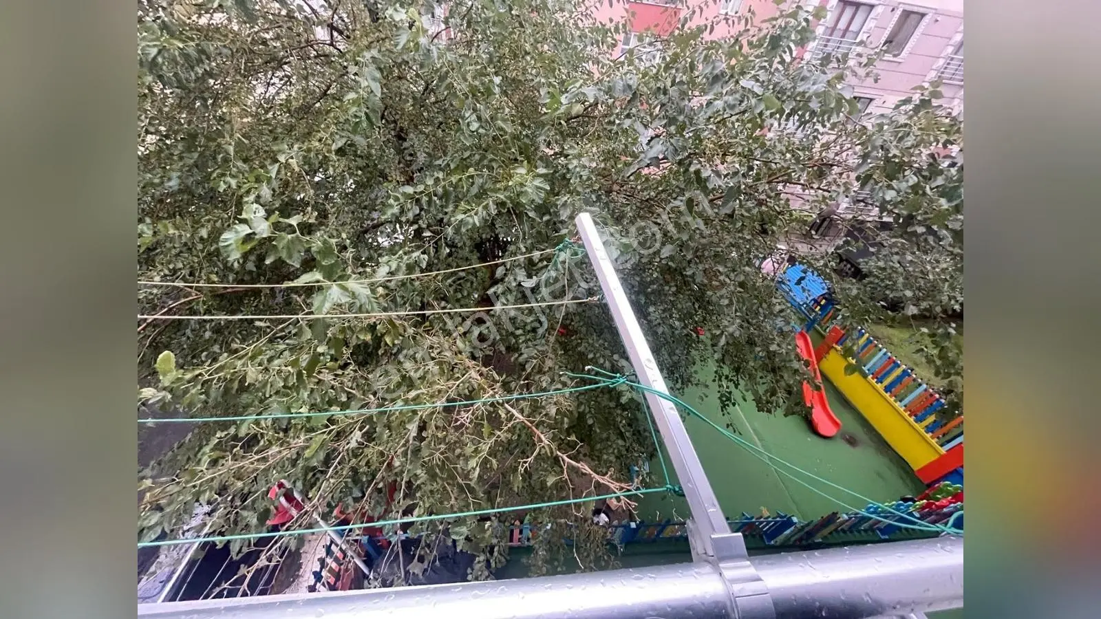 Eyüp Yeşilpınarda Metroya Beş Dakika Mesfade 2+1 Stılık Daire — fotoğraf 9
