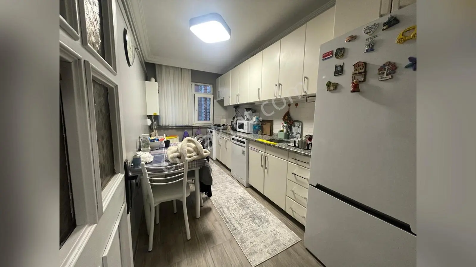 Eyüp Yeşilpınarda Metroya Beş Dakika Mesfade 2+1 Stılık Daire — fotoğraf 17