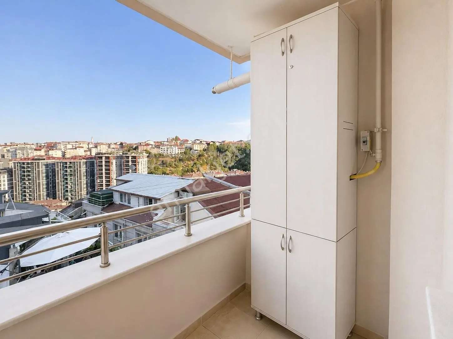Eyüpsultanda Harika Konumda Manzaralı Satılık 2+1 Arakat Daire — fotoğraf 9