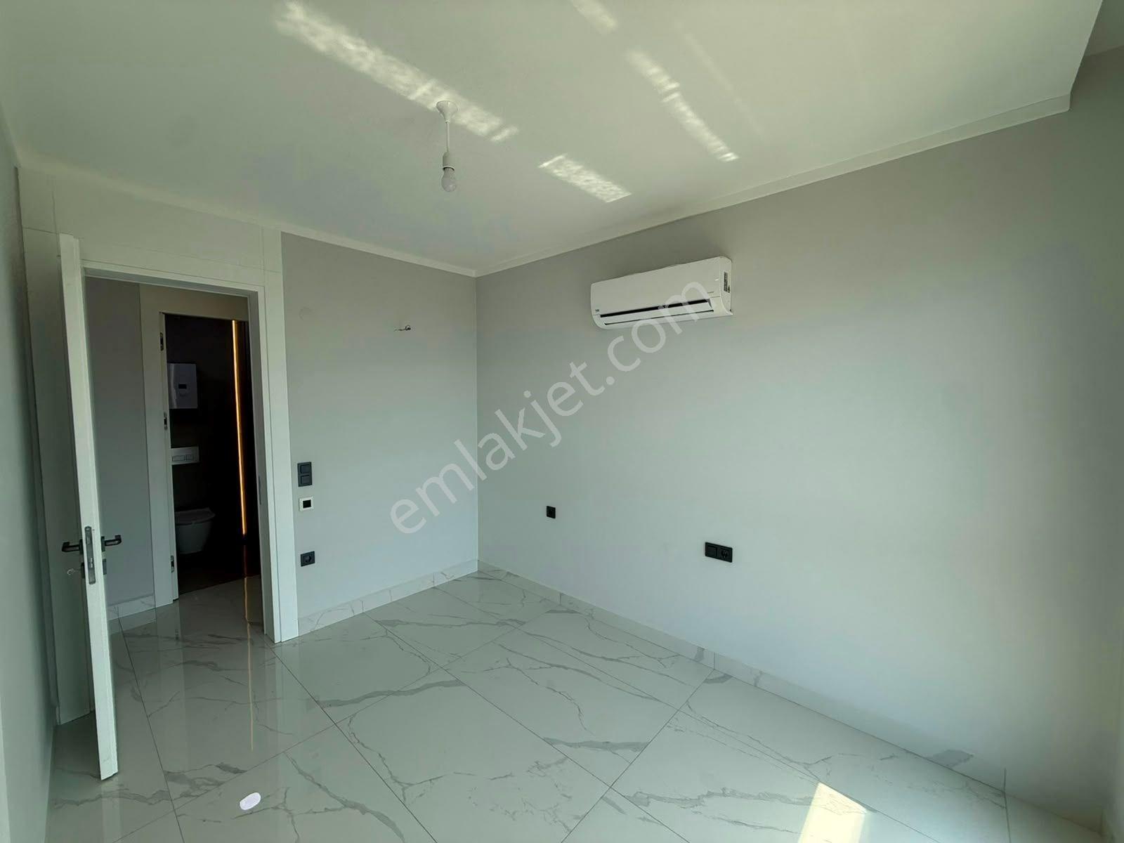 Alanya Mahmutlar’da Denize Sıfır Ön Cephe Panoramik Deniz Manzaralı 2+1 Daire — fotoğraf 8