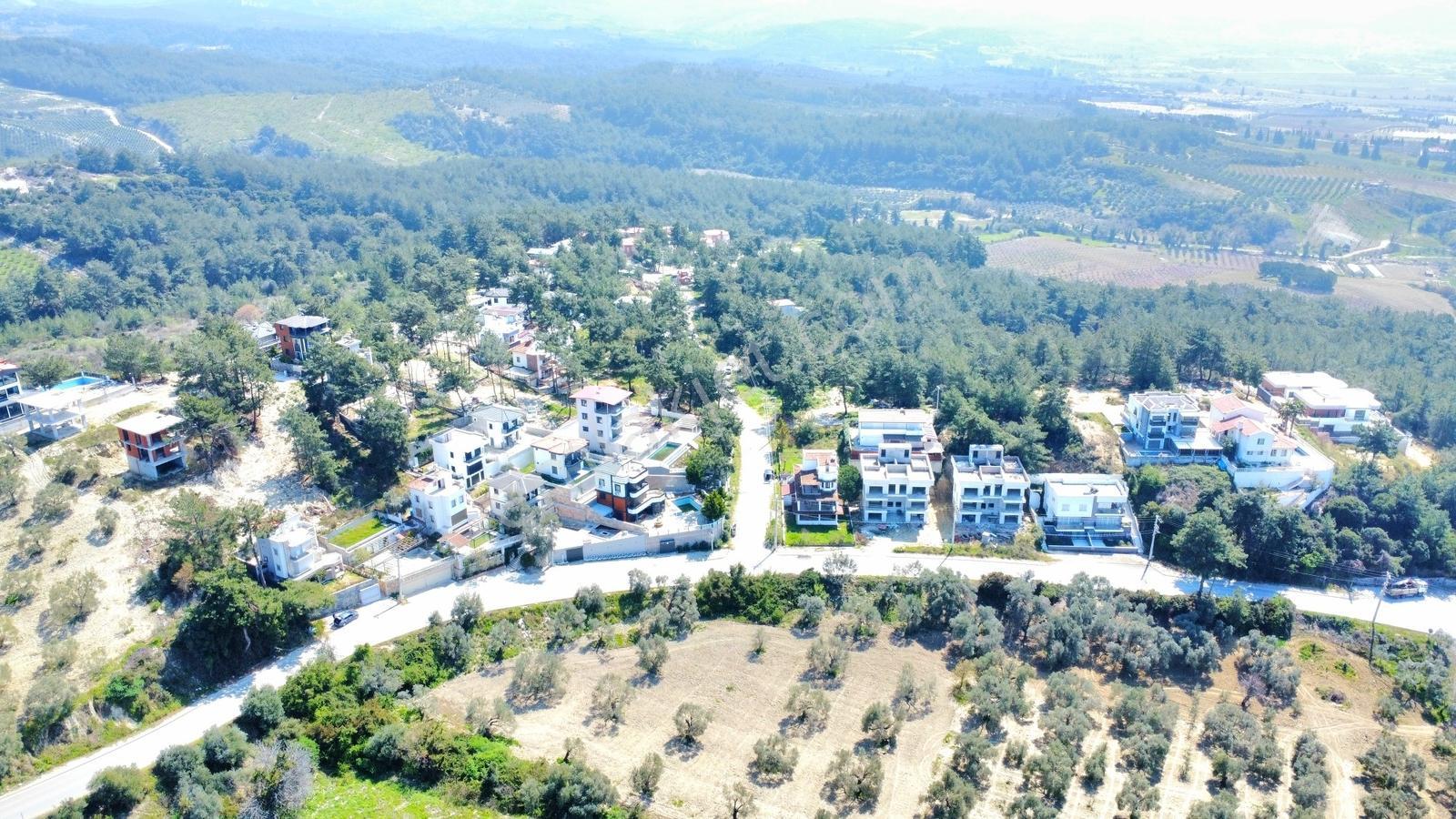 Kuşadasının En Popüler Bölgesinde Yatırıma Uygun Manzaralı Arazi — fotoğraf 6