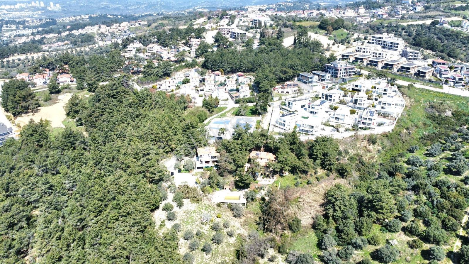 Kuşadasının En Popüler Bölgesinde Yatırıma Uygun Manzaralı Arazi — fotoğraf 19