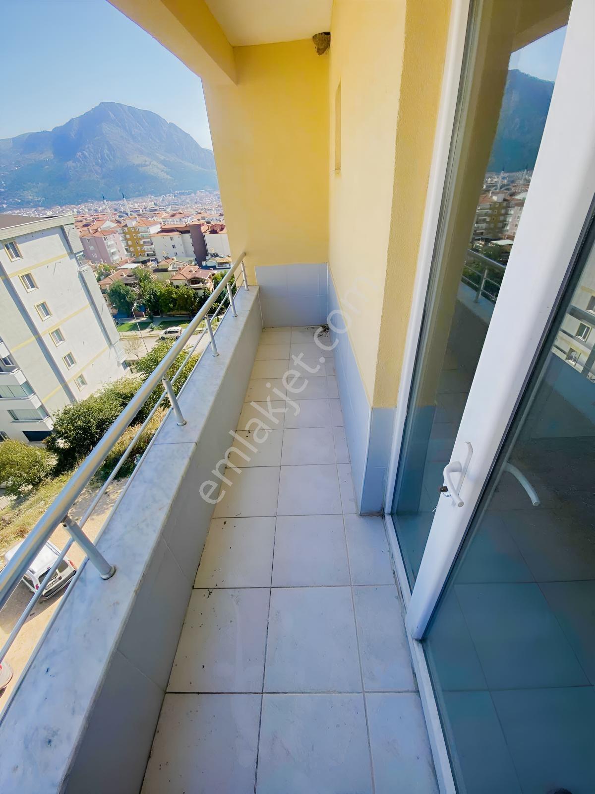 Markadan Şeyhcuide Takasa Açık Manzaralı Satılık 3+1 — fotoğraf 21