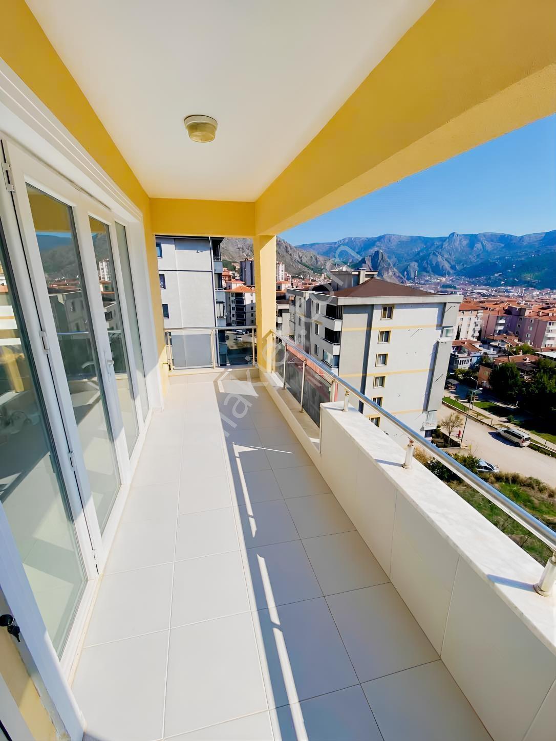 Markadan Şeyhcuide Takasa Açık Manzaralı Satılık 3+1 — fotoğraf 30
