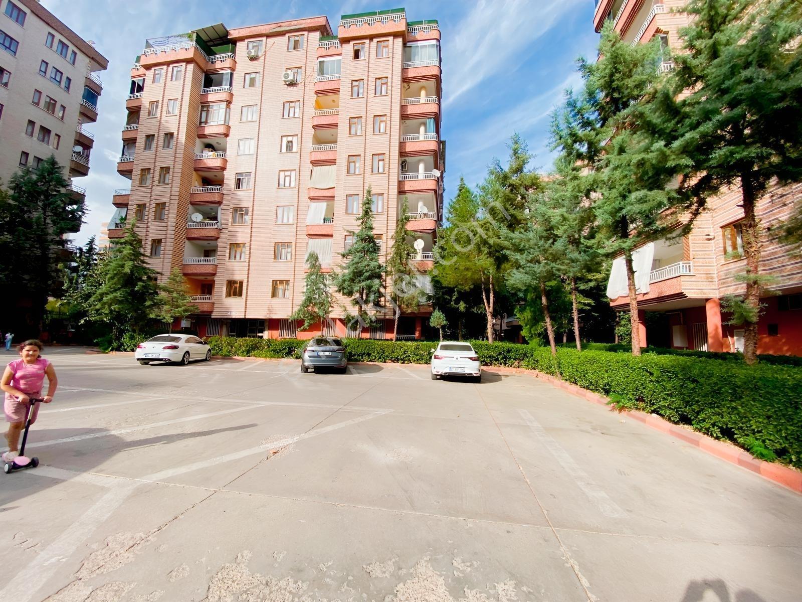 Diclekent Batı Hastahanesi Cıvarı 3+1 Ferah Daire