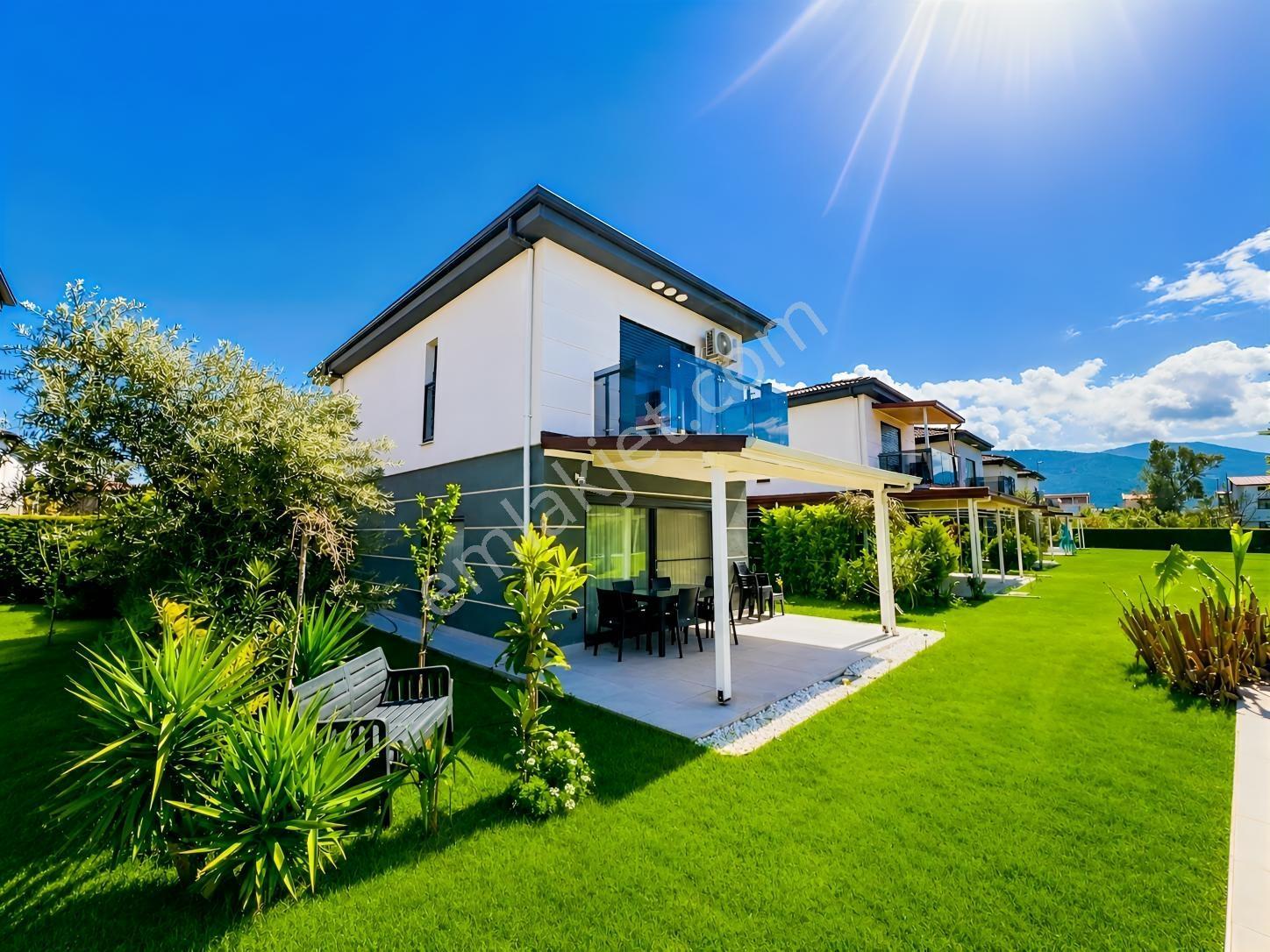 Denize Yakın,havuzlu Sitede Ferah Ve Havadar 3+1 Vill — fotoğraf 6