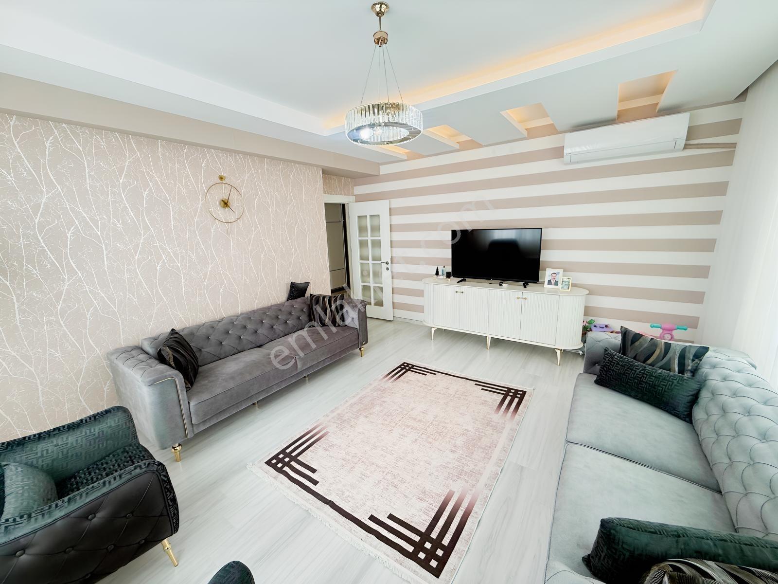 Bağcılar Ahmet Kaya Caddesinde 110m2 Ferah 2+1 — fotoğraf 4