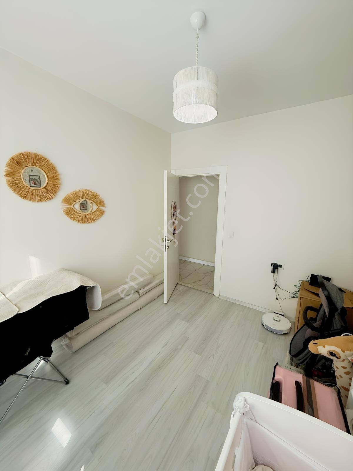 Bağcılar Ahmet Kaya Caddesinde 110m2 Ferah 2+1 — fotoğraf 5