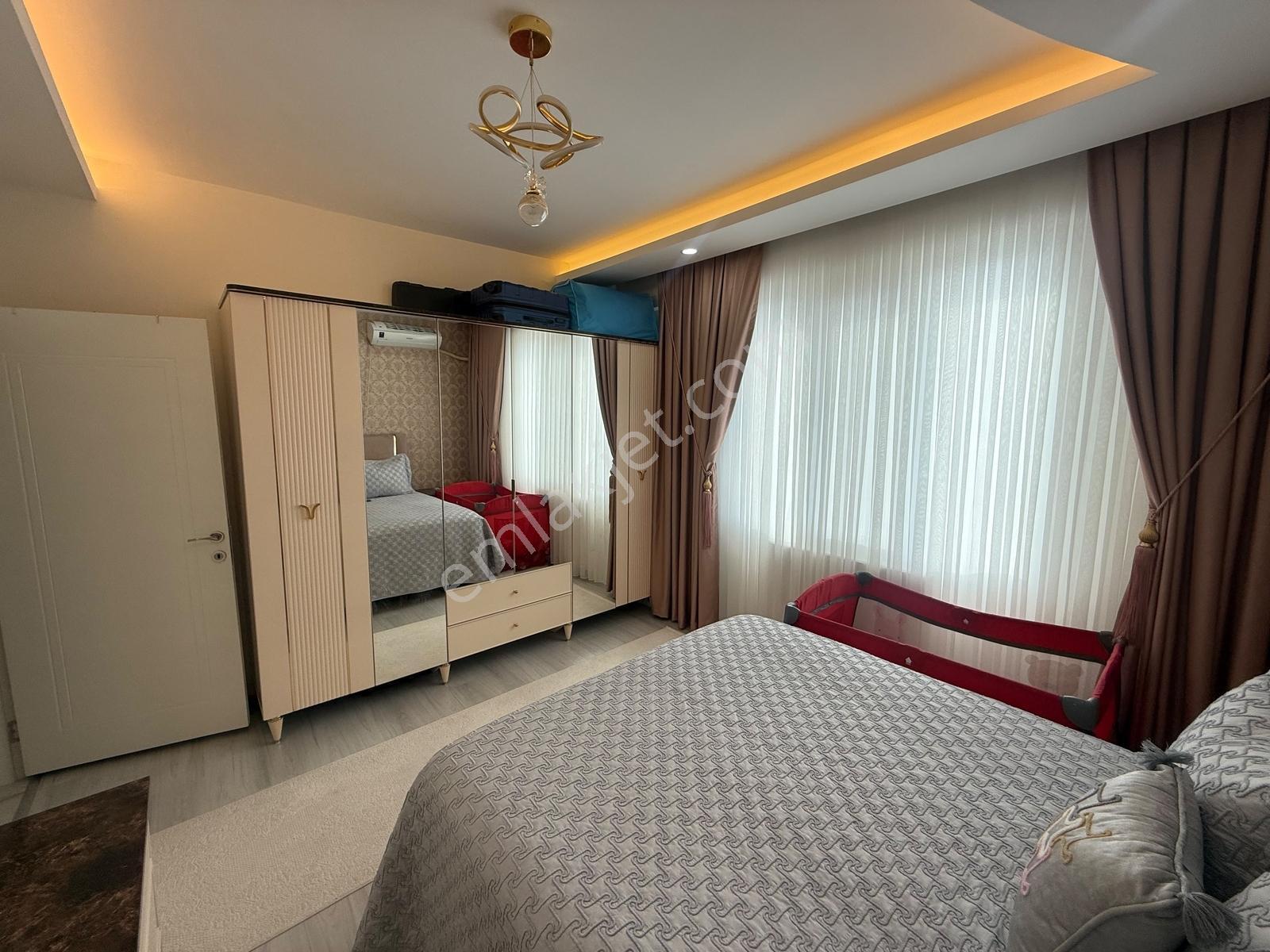 Bağcılar Ahmet Kaya Caddesinde 110m2 Ferah 2+1 — fotoğraf 8