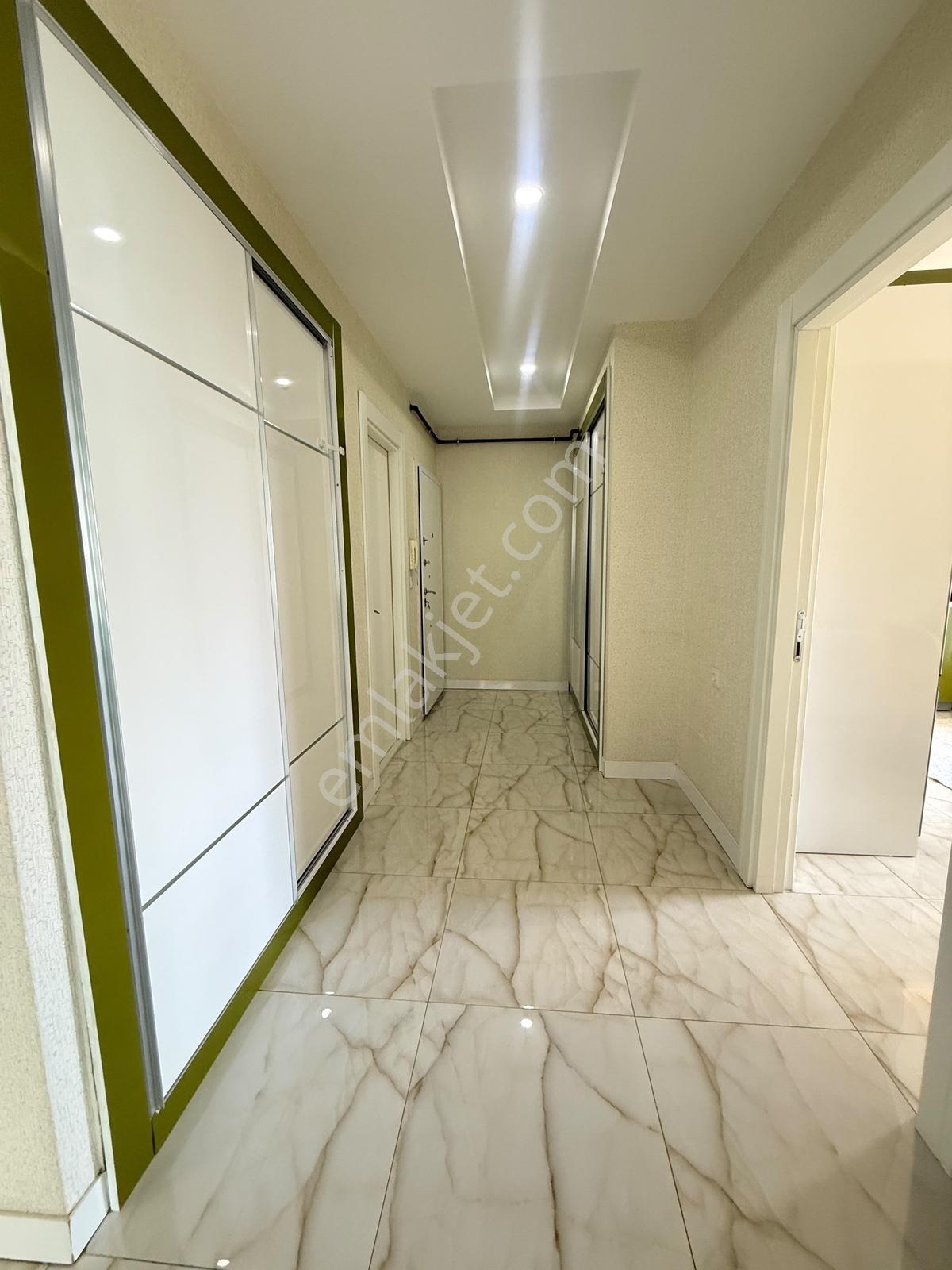 Bağcılar Ahmet Kaya Caddesinde 110m2 Ferah 2+1 — fotoğraf 9