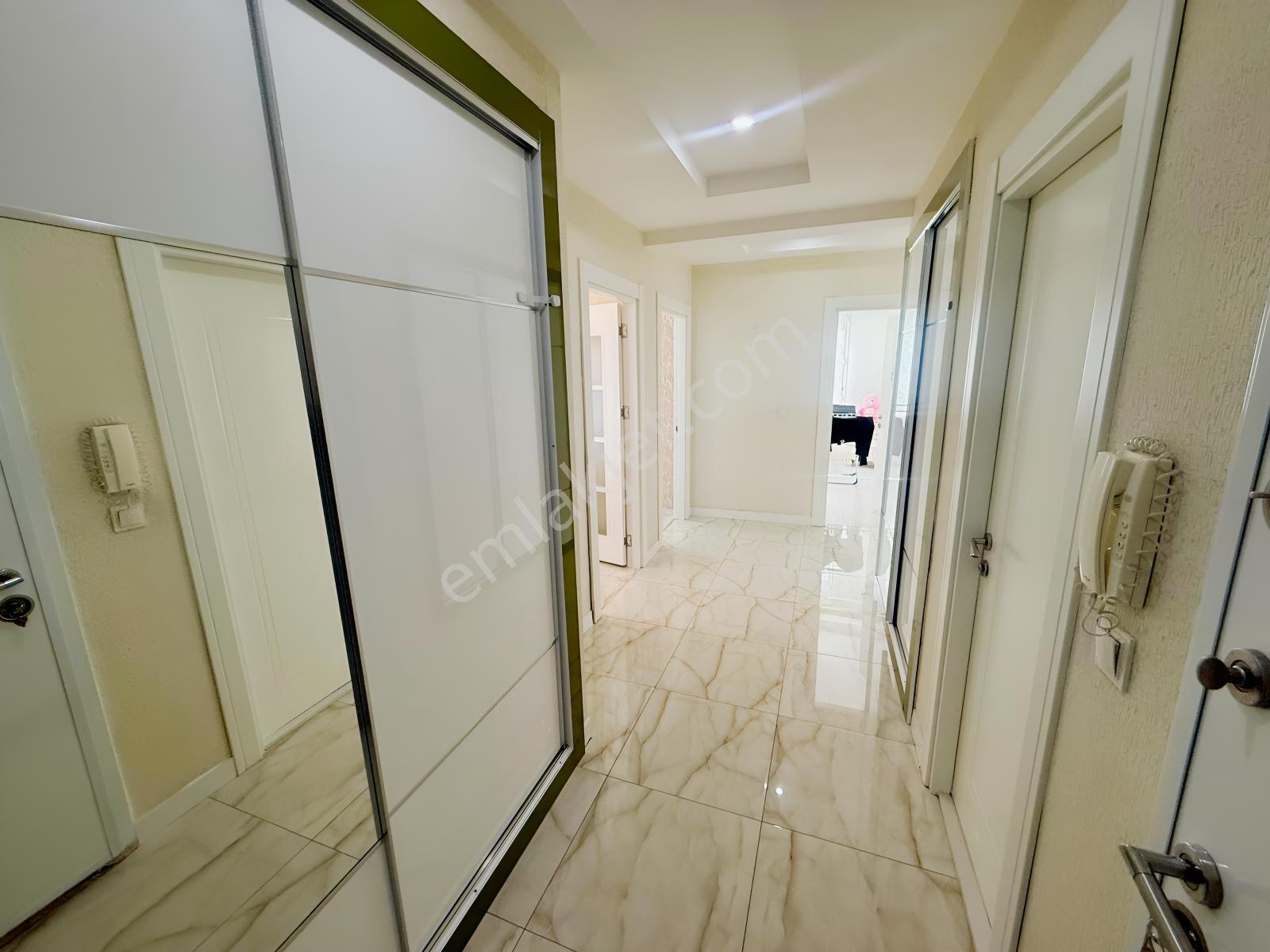 Bağcılar Ahmet Kaya Caddesinde 110m2 Ferah 2+1 — fotoğraf 14