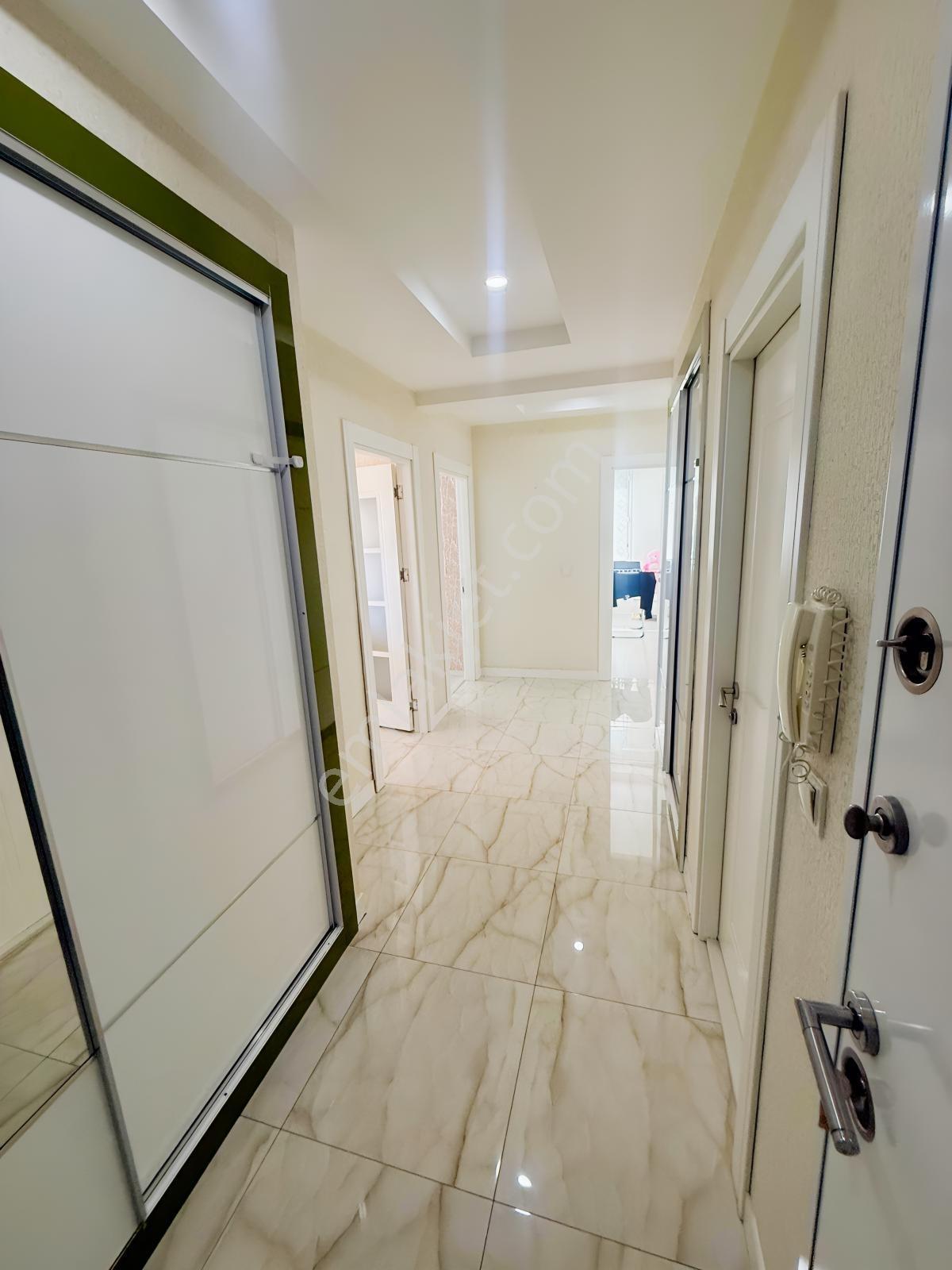 Bağcılar Ahmet Kaya Caddesinde 110m2 Ferah 2+1 — fotoğraf 15