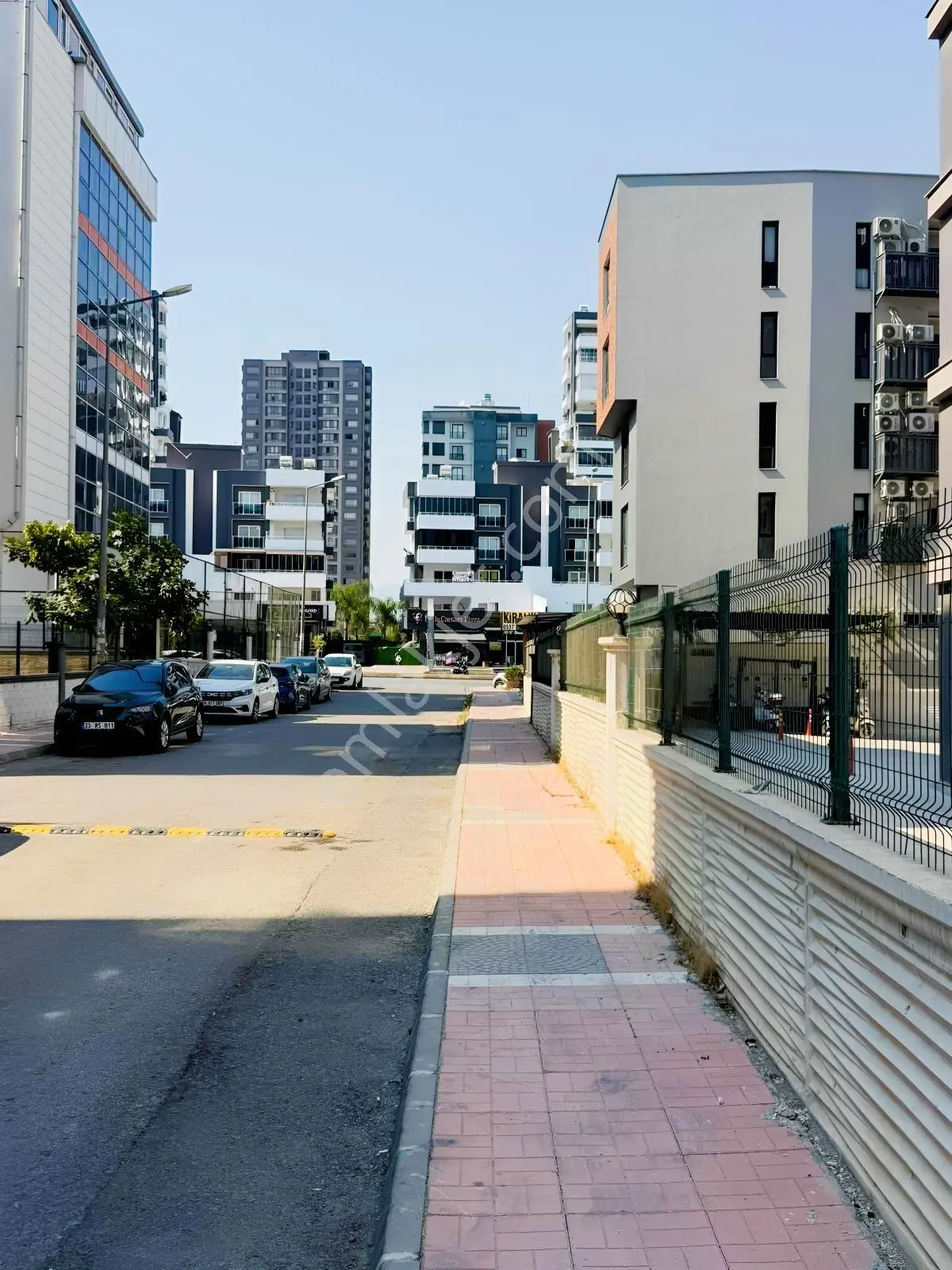 Mezitli Hükümet Konağı Karşısında Merkezi Lokasyonda — fotoğraf 3